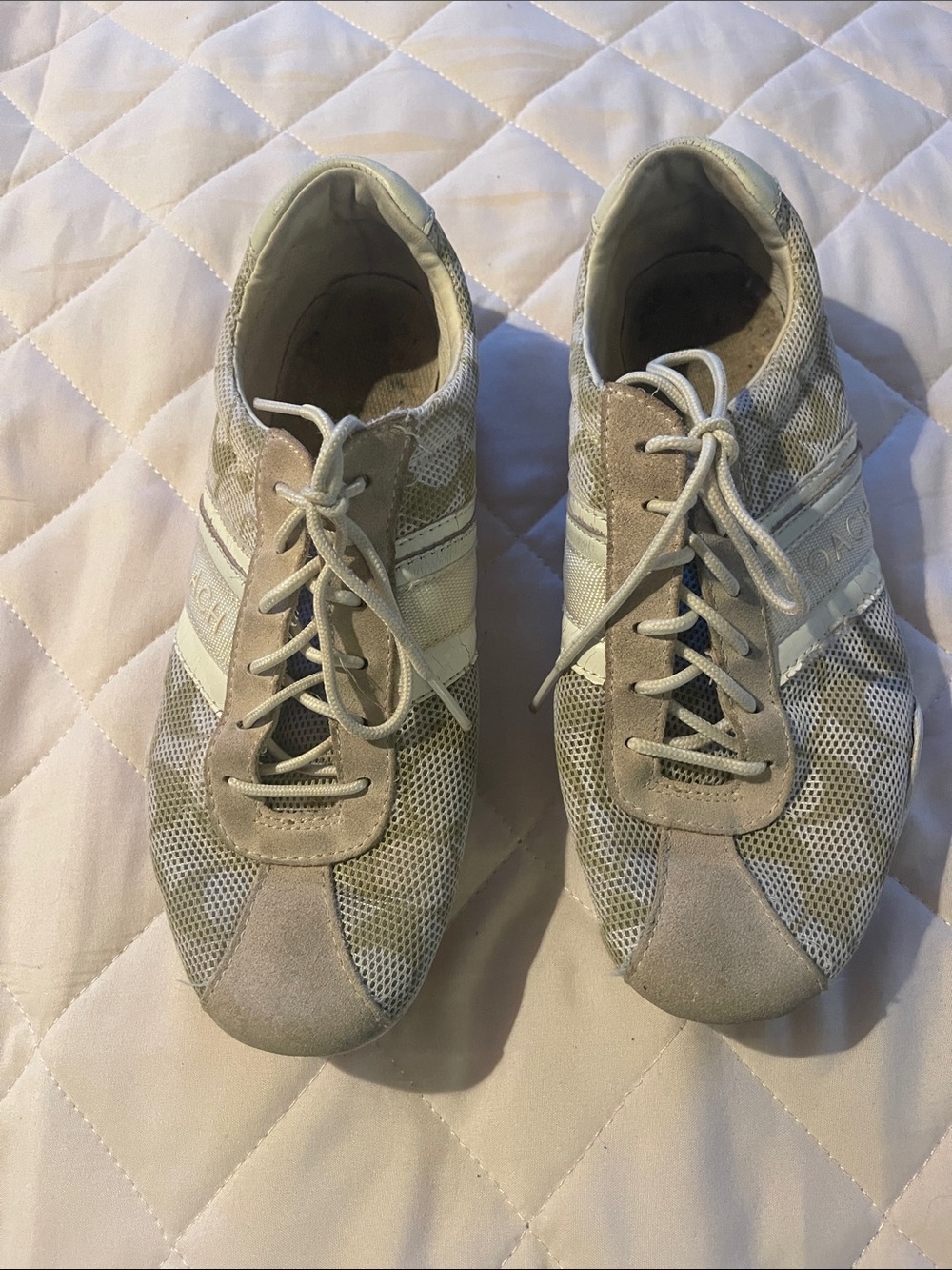 Coach Women’s Casual Lace-Up Sneakers in Light Gray.  Size 8.5